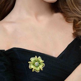 Gold Crystal Flower Leaf Brooches for Womne Elegant Enamel Rhinestone Pearl Floral Brooch Pins Fashion Jewelry Brooch pin Accessories for Women Men Gift (Green crystal flower)