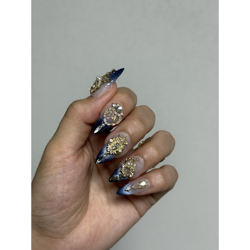 Luxury Nail Moonless Midnight - M-Stiletto / 럭셔리네일 문리스 미드나잇