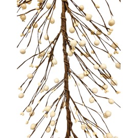 AR47 Big Primitive Pip and Holly Berry Garland in Cream / Ivory Color