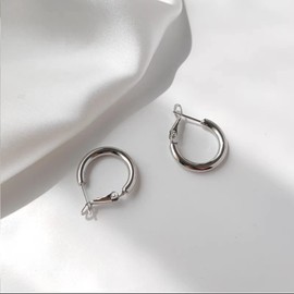 Buyongwant Hoop Earrings for Women Irregular Y2k Round Simple Silver Jewelry