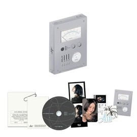 YEJI - [Air] (Oxygen Pack Ver.) Outbox Box + Photobook + CD-R + Envelope & Clip + Acrylic Keyring + 2Cut Photo + Air Card + Photocard + Sticker + 2 Pin Badges + 4 Extra Photocards