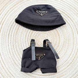 GWAWG Doll Clothes for 17 cm Plush Dolls - 2-Piece Set in Black & White, Monster Outfit Accessories, Dolls Clothes with Hat & Dungarees for Children & Collectors, Doll Accessories for Girls (Black)