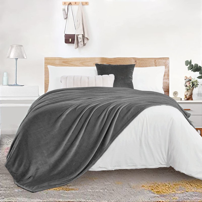 Cuddly, Fluffy Blanket, 130 x 160 cm - Small Fleece