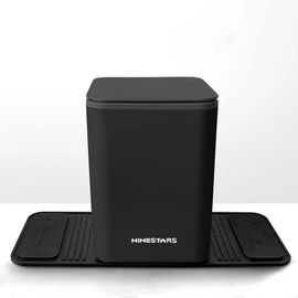 [Fumi-kun Store] Tip-Resisitant Car Trash Can, Rubber Base, Rounded Bulb Shape, for Quicker Rest Stops, Withstands Vibrations and Movement, Lid with Touch Latch, Large 0.9 gal (3.5 L) Capacity, Perfect Size for Car Interiors, Suitable for Passenger Seats
