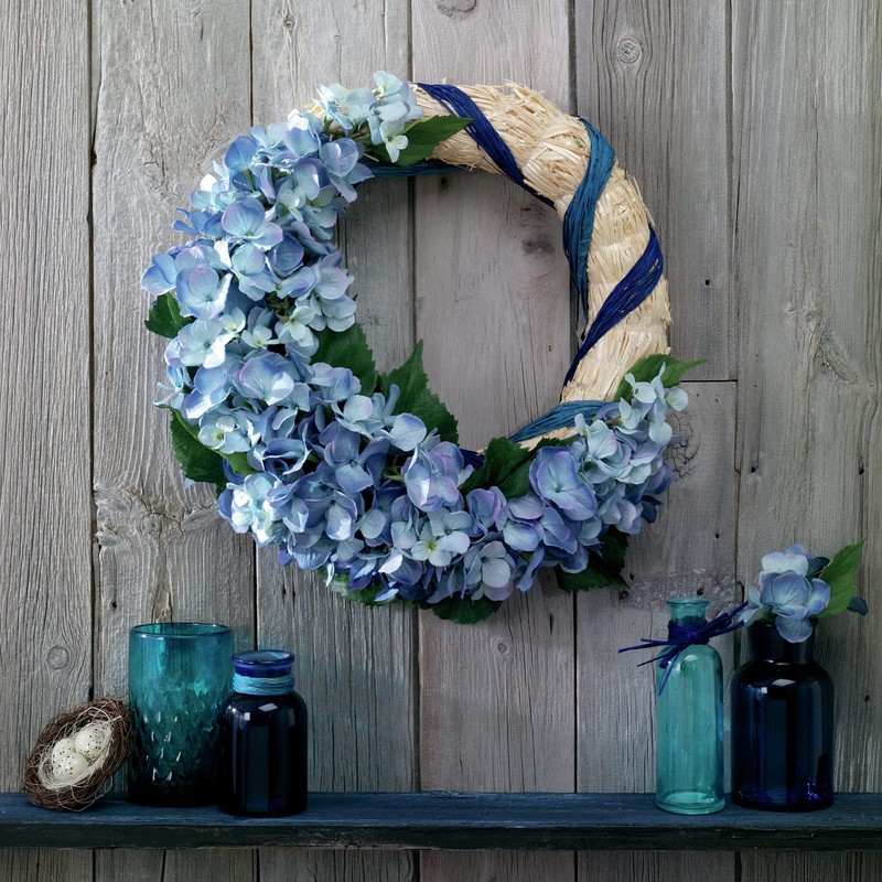 FloraCraft Straw Wreath Form 18 Inch Natural