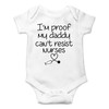 CBTwear I'm Proof My Daddy Can't Resist Enfermeras – Divertido