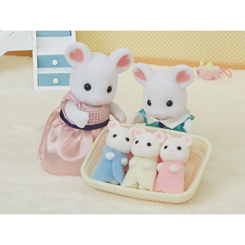 The SYLVANIAN FAMILIES Marshmallows Mouse Peach The Dog