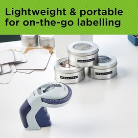 Dymo - Fabricante de Etiquetas en Relieve con 3 Cintas de Etiquetas | Kit de Inicio de Fabricante de Etiquetas Omega | Diseño pequeño y ergonómico con