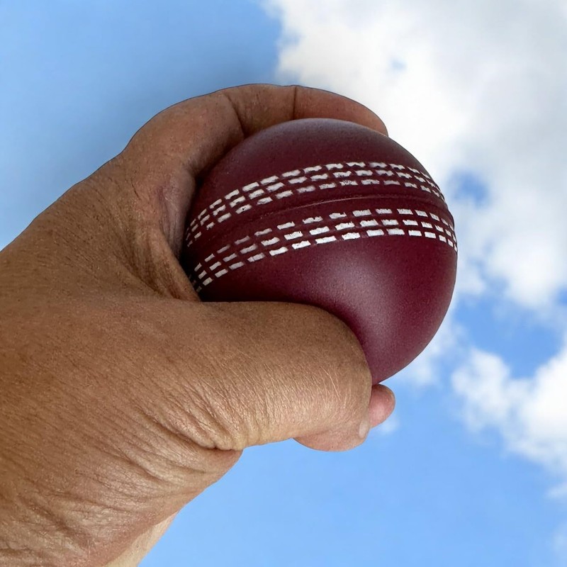 CRICKET-GIFTS Large 7cm Cricket Ball Squeezy Stress Ball