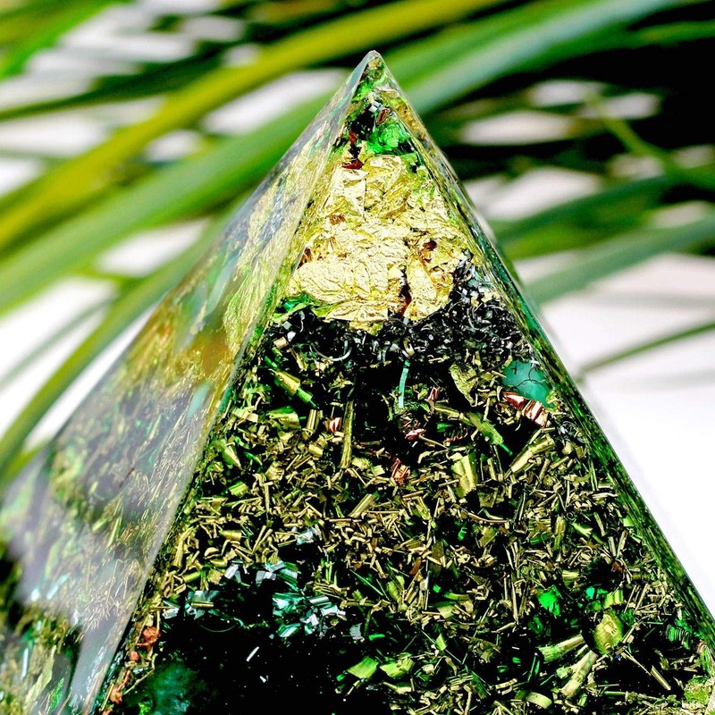 Orgonite 4th Chakra Pyramid L Archangel Raphael Green I 100%