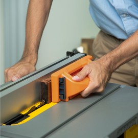 POWERTEC 72402 Grab Push Block with Retractable Holder and Deflector Guard, Anti-Slip Pad & Offset Handle for Improves Control. Ideal for Table Saws, Router Tables, Band Saws, Jointers & Fence Systems