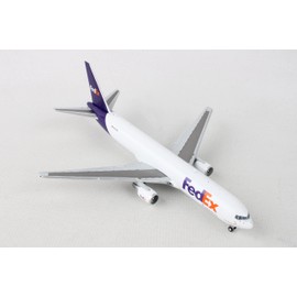GeminiJets GJFDX1994 Fed Ex Boeing 767-300F N104FE; Scale 1:400 White