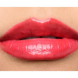 Mac Cosmetics / Lipglass Short & Snappy .08 oz (2.3 ml)