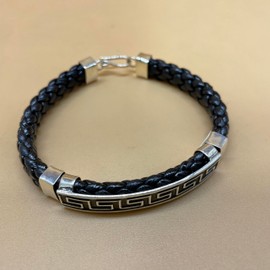 TCLAUDIA, Pulsera de Plata 925 y piel color negro para Hombre | Regalo Original y Elegante Hecho a Mano en México | Joyería Artesanal con Grabado Moderno | Esclavas, Brazalete y Pulseras para hombre