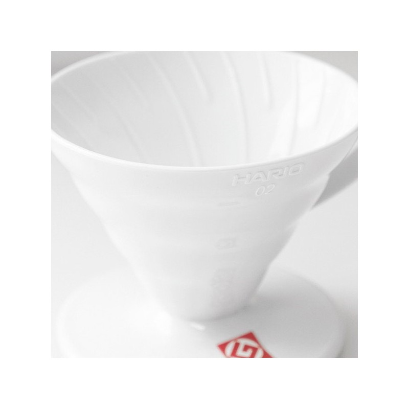 Hario V60 hand drip coffee dripper for 3~4 people (white)