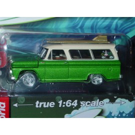 Unbranded AUTO WORLD SURF RODS 1966 CHEVY SUBURBAN COLLECTIBLE TRUCK MIP 1/3600 Grn