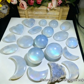 Wholesale Natural High Quality Polished Blue Moonstone Hearts Moon Crystal Crafts Palm Stone for Gifts & DecorColor: Blue Moonstone Slice, Size: 0-50g