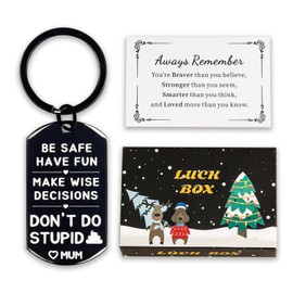 UQGVML Teen Boys Girls Gifts, DON’T DO STUPID Funny Accessories Keychain Gifts, Stocking Stuffers for Teens, Christmas Young Teenager Gifts