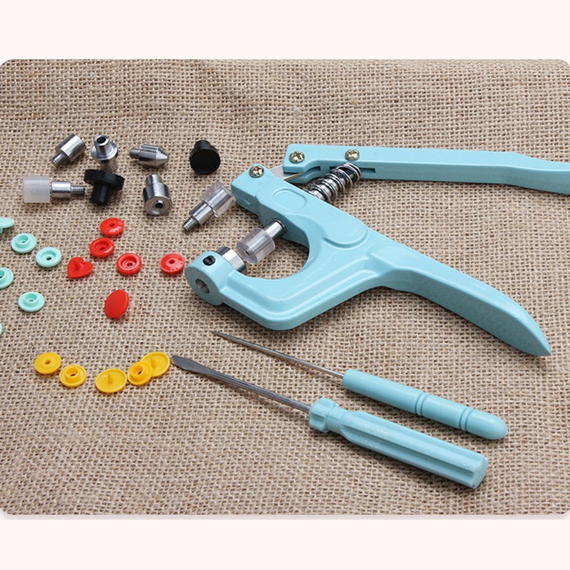 Plastic and Metal Snap Buttons with Snaps Pliers Set,300 Sets