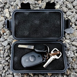 Magnetic Key Holder Under Car,Car Key Holder,Weatherproof Magnetic Key Box Under Car,Hide a Key Magnetic Key Box,Key Holder Magnetic Key Hider Outdoor,Hidden Key Holder Under Car 【SPLASH RESISTANT】