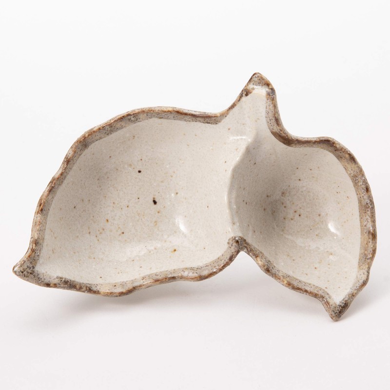 Mino Ware White Karatsu Futatsuba Condiment K43280