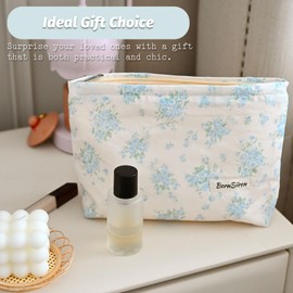 Blue Floral Makeup Bag,Cosmetic Bag for Women, Large Capacity Toiletry Bag,Zipper Pouch, Travel Accessories Storage with Lining