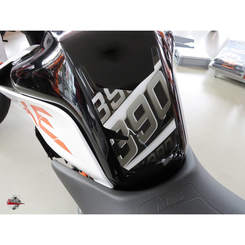 BIKE-label Tank Pad 3D Silver Stripes Tank Protector Suitable for