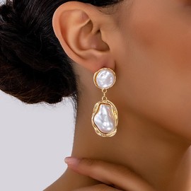 Chunky Gold Baroque Pearl Dangle Earrings for Women Vintage Pearl Statement Drop Earrings Statement Irregular Pearls Dangling Earring Jewelry Gifts(Gold)