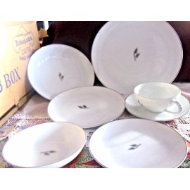 Fukagawa Arita  Hand-Painted China- Japan # 928 -7 Pc PLACE SETTING