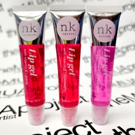 The Make-Up Artist Project 3 Pack Bundle of Assorted Lip Gels - Each set includes CHERRY, STRAWBERRY and BUBBLE GUM- Hydrating Lip Glosses to nourish your lips with Vitamin E, Super Glossy and Thick.