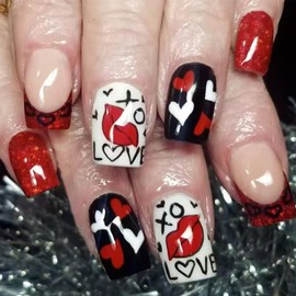 Valentine's Day Press on Nails Short Square Red Lips Red Heart Design Fake Nails Valentines Day Acrylic Nails Glossy Red French Tips Glue on Nails Artificial Full Cover Stick on Nails for Women 24Pcs