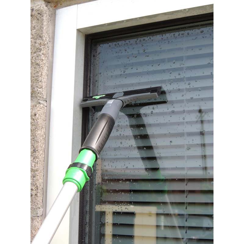 Unger Commercial ErgoTec® Ninja 4" Glass Scraper with Blade and
