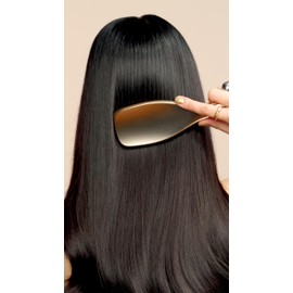 Tangle Teezer The Ultimate Detangler Chrome Hairbrush | For Wet & Dry Hair | Detangles All Hair Types | Reduces Breakage, Eliminates Knots | Two-Tiered Teeth & Comfortable Handle | Champagne Gold