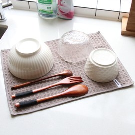 Set of 2 Dish Drying Mats - Highly Absorbent Waffle Weave, Quick Drying, Convenient Storage, Multi-Purpose Kitchen Drainer Mat (Grey+White 30x40cm)