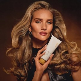Gisou Honey Milk Crema de Peinado 5 en 1, con Miel de Mirsalehi, Ácido Hialurónico y Proteína de Leche, Tamaño de Viaje 50ml