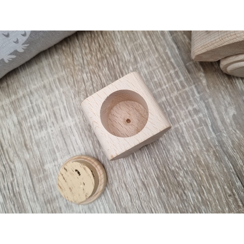 Tooth box, milk tooth box, tooth box.