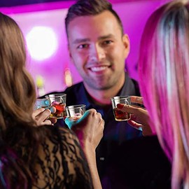 MATANA 250 Crystal Clear Plastic Shot Glasses 2oz Plastic Cups, Plastic Mini Shot Glasses, Clear Shot Glasses, Sampling Glasses for Wine Tasting, Condiments, Sauce, Jello Shots & Parties - Reusable