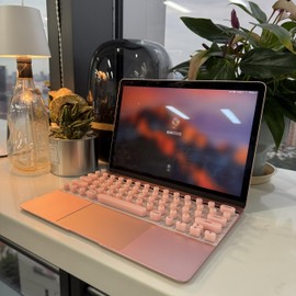 Keyboard Cover for Long Nails, Perfectly Compatible with MacBook Pro13 2020-2023, Silicone Raised Keyboard Protective Cover, Compatible with MacBook Air 13/15, for Office & Study Use (Round, Green)