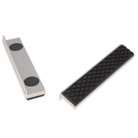 Shop Fox D3231 Magnetic Vise Jaws, 5-1/2-Inch