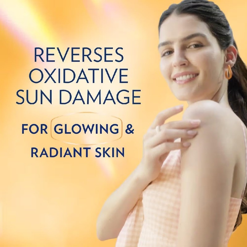 Vaselin'e Gluta-Hya Luminous Deffense Serum-Burst-Sunscreen SPF 50 PA+++ Sunscreen Lotion