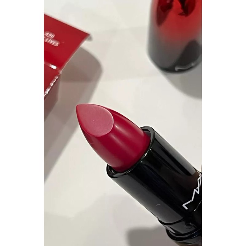 M·A·C Mac Love Me Lipstick 420 NINE LIVES New In