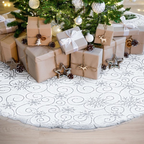GIGALUMI Christmas Tree Skirt, 120cm Christmas Tree Skirt, White and Silver Christmas Tree Mat, Snow White Faux Fur Tree Skirt for Christmas Tree Home Party Decorations (White/Silver)
