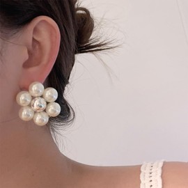 Pearl Flower Stud Earrings for Women Pearls Disc Bead Crystal Petals Floral Dangle Drop Earrings Statement Pearls Round Beads Thick Chunky Studs Earrings (White)