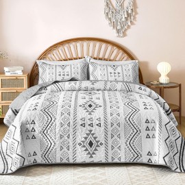 Drucon Boho King Size Aztec Quilt Set 3 Pieces Grey Ultra Soft Lightweight Quilt Beddding Set, Microfiber Bohemian Bedspread Coverlet Set with 2 Pillowcases for All Season (King, 104"x90")