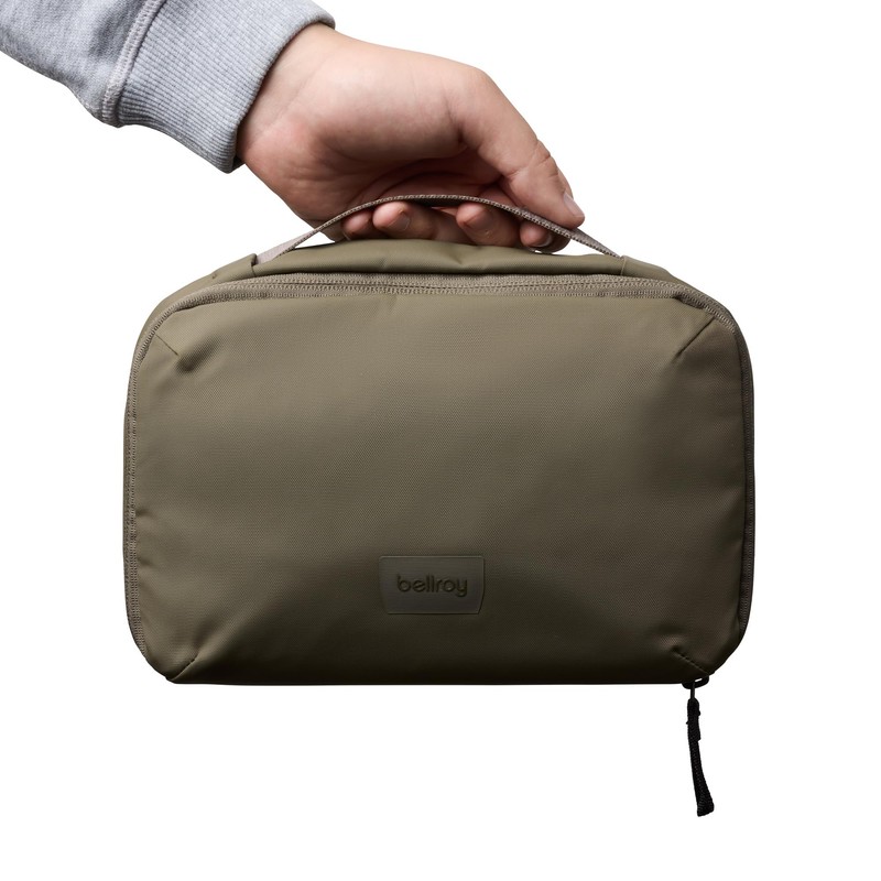 Bellroy Hanging Toiletry Kit (Hanging 3 Liter Toiletry Bag for