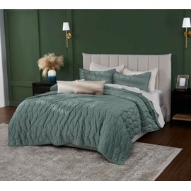 Sage Green Velvet Quilt Set Queen Size, Lightweight Luxury Crushed Corduroy Comforter, Soft Cloud Bedding, Moss Vintage Bedspread Coverlet with 2 Pillow Shams for All Season, 3 Pieces, 90x96 inches