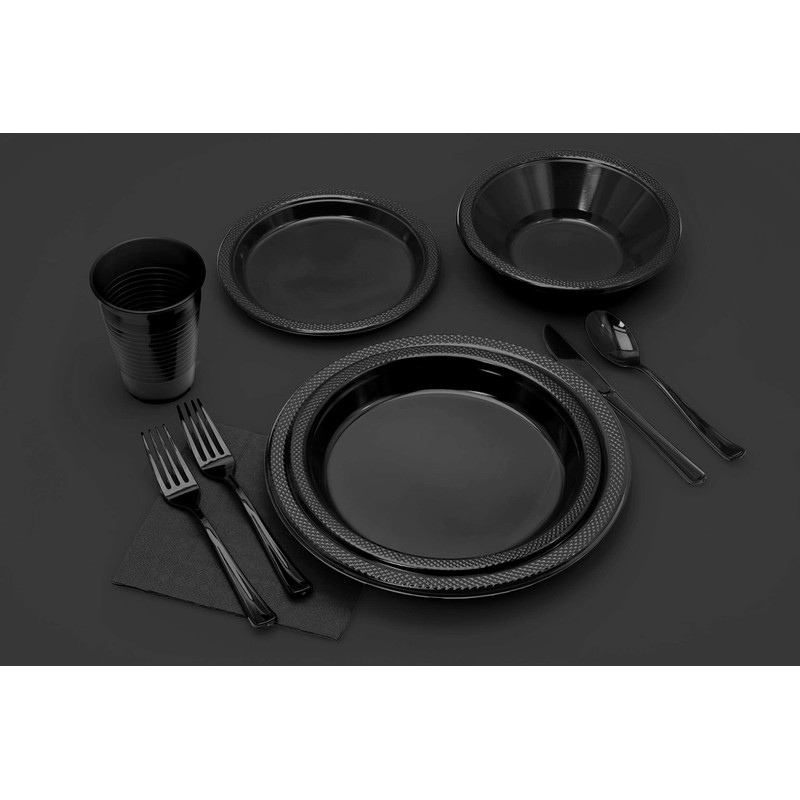 Exquisite 10 Inch. Black Plastic Plates - 50 Count -