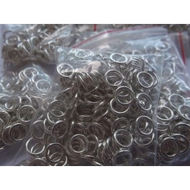 200 x Silver Plated Round Soldered Closed 4mm Metal Jump Rings Connector Findings for Jewellery Crafts (Silver Plated, 4mm)