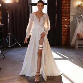 Vexilon 2 Pcs White Garters for Brides, Wedding Garters for Brides with Pearl, Wedding Lace Gift for Party, Engagement, Bridal Shower, Bride to Be Hen Bachelorette Party Accessories