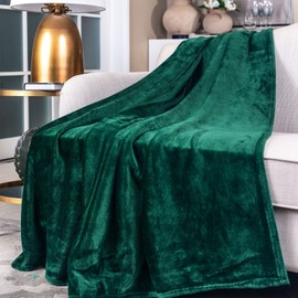 SOCHOW Flannel Fleece Blanket Throw Size, All Season Super Soft Cozy Blanket for Bed or Couch, Green